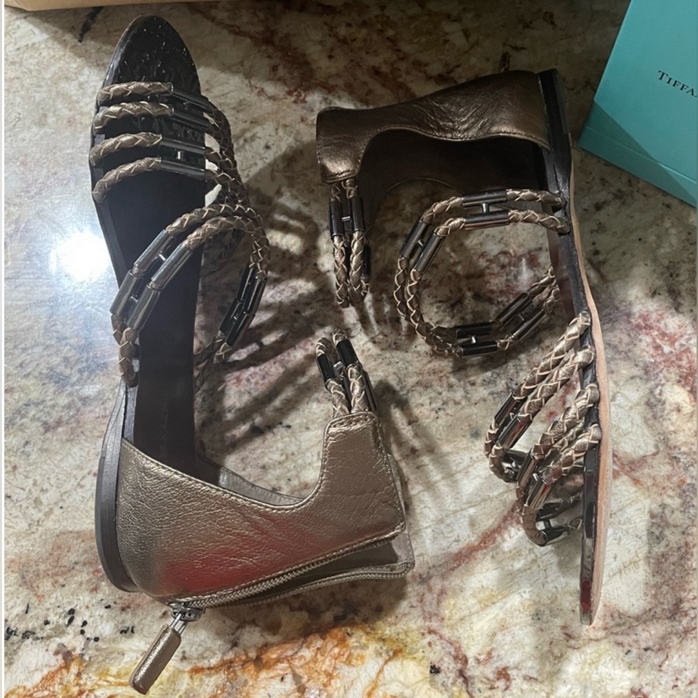 Bloomingdale’s Sandals 7